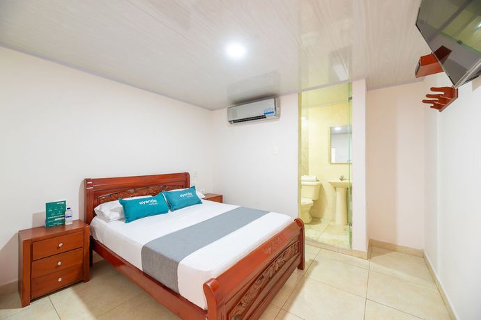 Imagen de la habitación del Hotel Nuevo Yalu. Foto 17