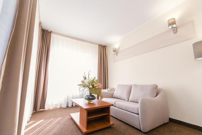 Imagen de los interiores del Hotel Nufarul. Foto 9