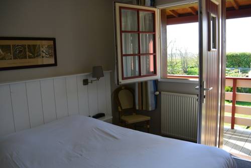 Imagen de la habitación del Hotel Nuit Et Jour. Foto 6