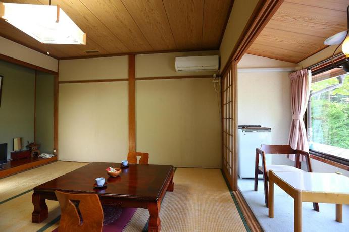 Imagen de la habitación del Hotel Nukumori-no-Yado Komanoyu. Foto 18