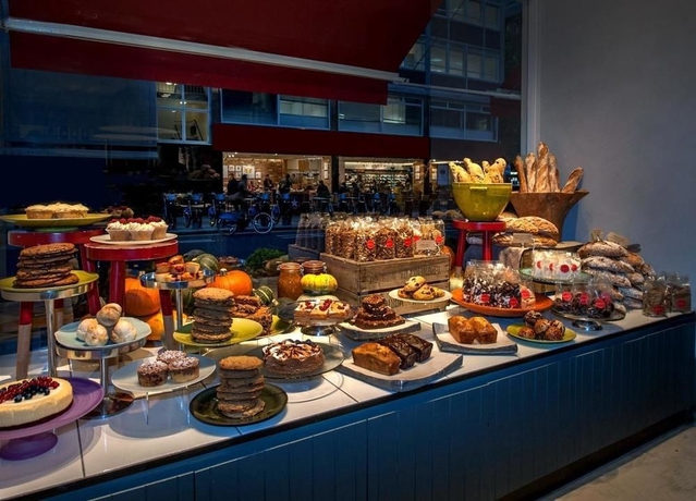 Imagen del bar/restaurante del Hotel Numa London Bloomsbury. Foto 2