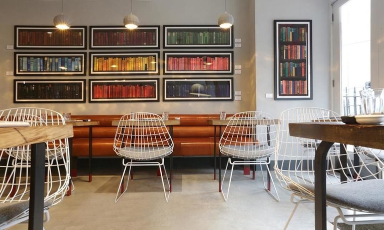 Imagen del bar/restaurante del Hotel Numa London Bloomsbury. Foto 5