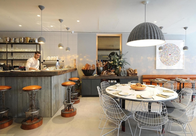 Imagen del bar/restaurante del Hotel Numa London Bloomsbury. Foto 6