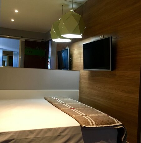 Imagen de la habitación del Hotel Numar. Foto 20