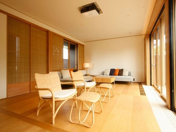Imagen de la habitación del Hotel Numazu Club. Foto 16