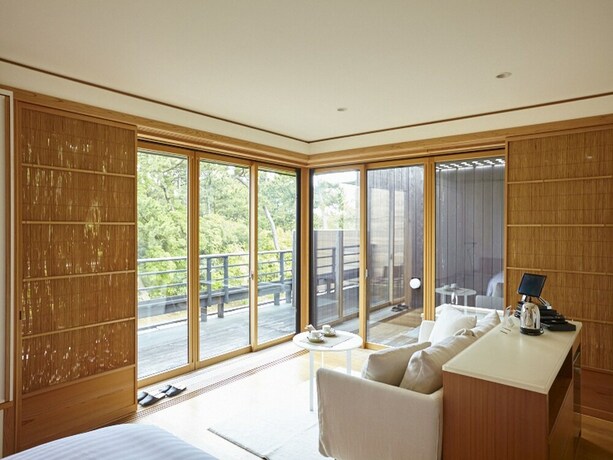 Imagen de la habitación del Hotel Numazu Club. Foto 25