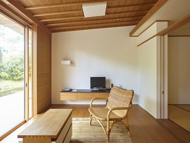 Imagen de la habitación del Hotel Numazu Club. Foto 27