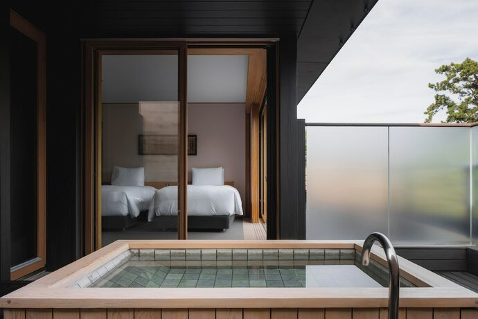 Imagen de la habitación del Hotel Numazu Club. Foto 31
