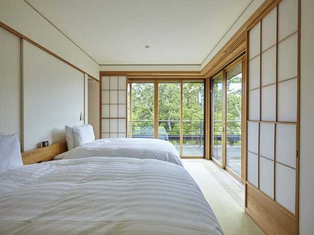 Imagen de la habitación del Hotel Numazu Club. Foto 33