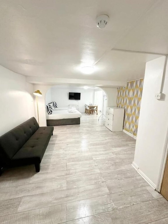 Imagen de la habitación del Hotel Number 75. Foto 2