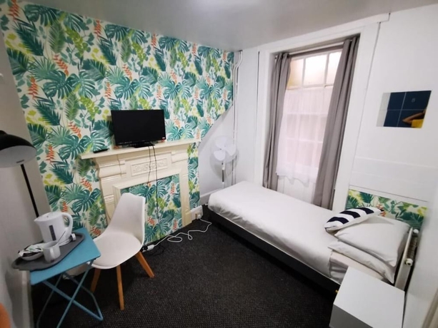 Imagen de la habitación del Hotel Number 75. Foto 6