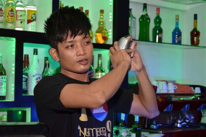 Imagen del bar/restaurante del Hotel Number 9. Foto 3