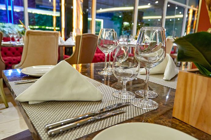 Imagen del bar/restaurante del Hotel Number One Oxford Street Hotel and Suites. Foto 6