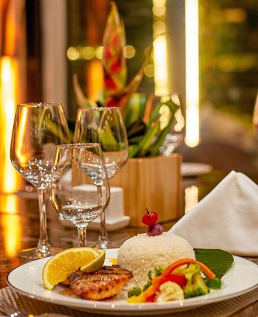 Imagen del bar/restaurante del Hotel Number One Oxford Street Hotel and Suites. Foto 7