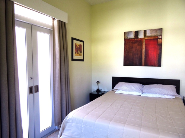 Imagen de la habitación del Hotel Numero Uno Beach Apartments. Foto 10