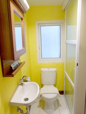 Imagen de la habitación del Hotel Nunia Inn Bandara Jakarta - Airport. Foto 4