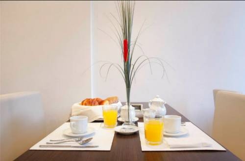 Imagen general del Hotel Nu&ntilde;ez Suites. Foto 12