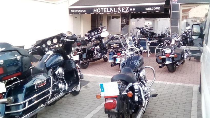 Imagen de los exteriores del Hotel Nuñez Tomelloso. Foto 9