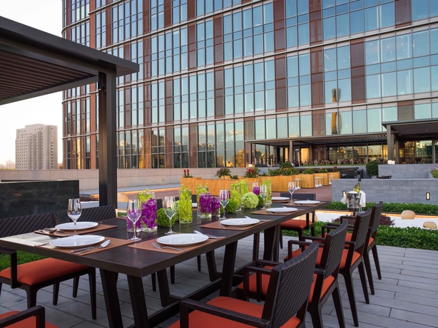 Imagen del bar/restaurante del Hotel Nuo Beijing. Foto 2