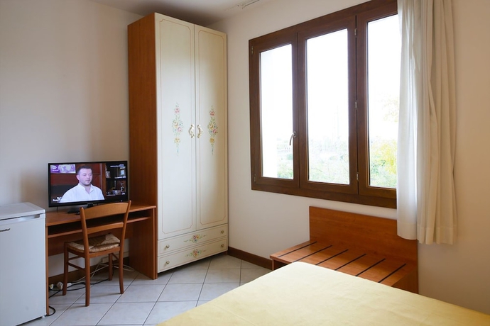 Imagen de la habitación del Hotel Nuova Aurora Venice. Foto 12