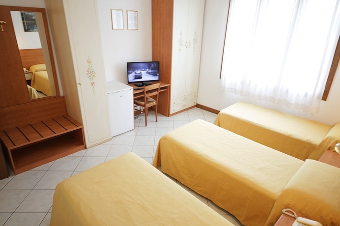 Imagen de la habitación del Hotel Nuova Aurora Venice. Foto 13