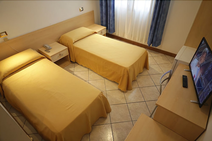 Imagen de la habitación del Hotel Nuova Aurora Venice. Foto 17