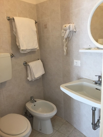Imagen de la habitación del Hotel Nuova Doel. Foto 5
