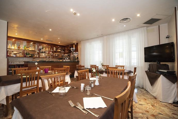 Imagen del bar/restaurante del Hotel Nuova Flavia. Foto 4