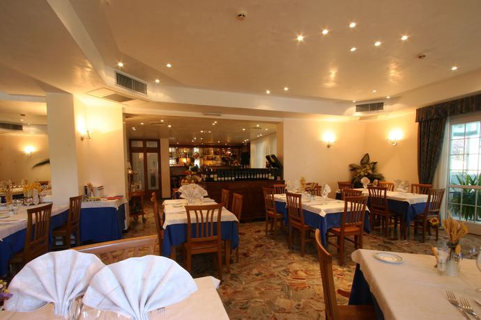 Imagen del bar/restaurante del Hotel Nuova Flavia. Foto 7
