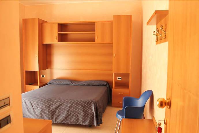 Imagen de la habitación del Hotel Nuova Flavia. Foto 16