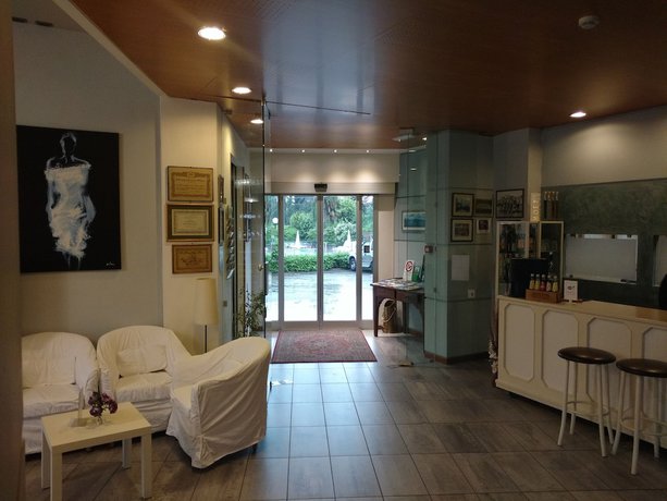 Imagen del bar/restaurante del Hotel Nuova Italia. Foto 3