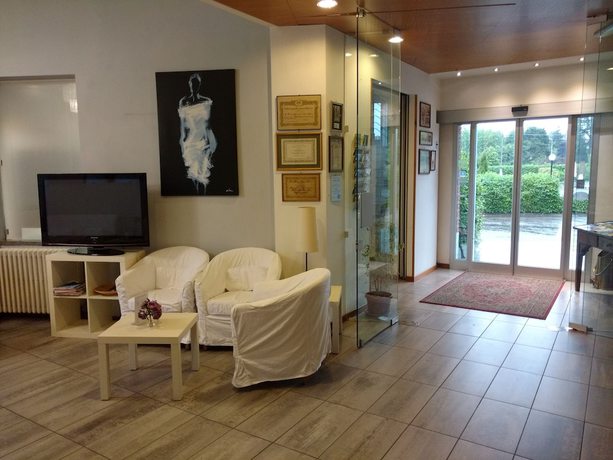 Imagen de los interiores del Hotel Nuova Italia. Foto 15