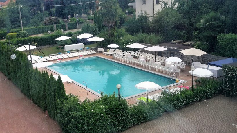 Imagen de la piscina del Hotel Nuova Italia. Foto 19