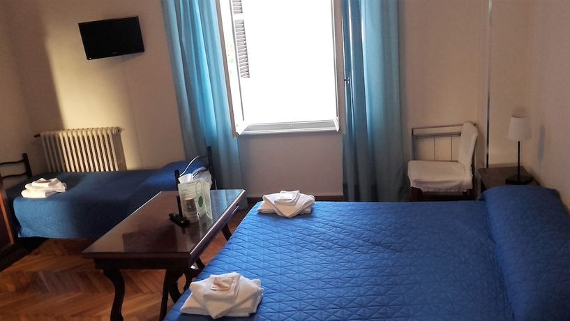 Imagen de la habitación del Hotel Nuova Italia. Foto 10