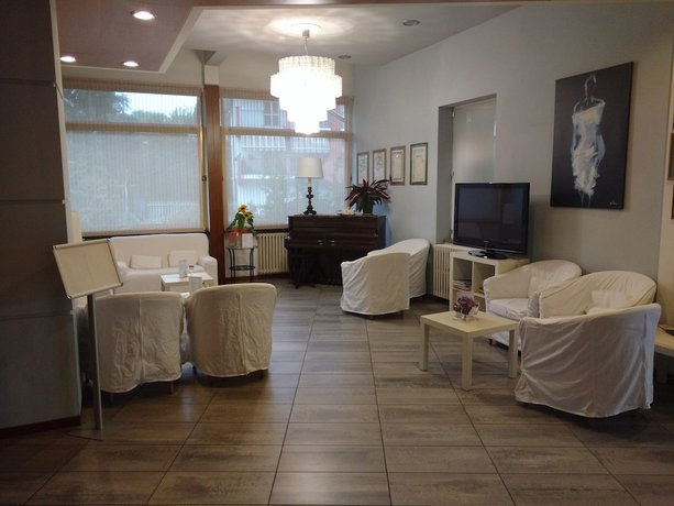 Imagen de los interiores del Hotel Nuova Italia. Foto 17