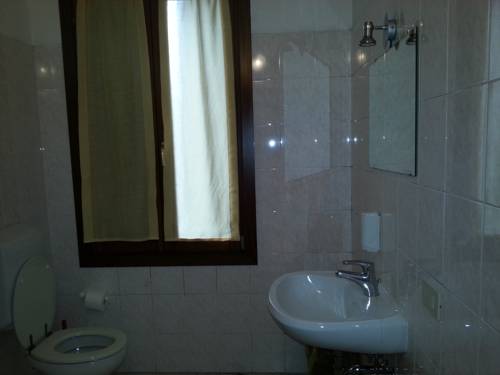 Imagen de la habitación del Hotel Nuova Locanda Belvedere. Foto 4