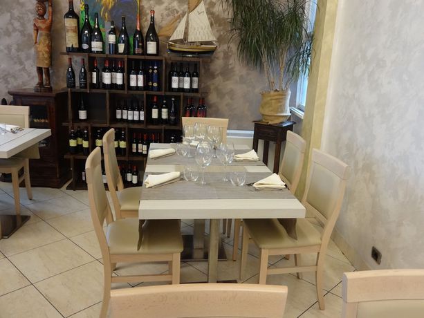 Imagen del bar/restaurante del Hotel Nuova Orchidea, Dresano. Foto 4