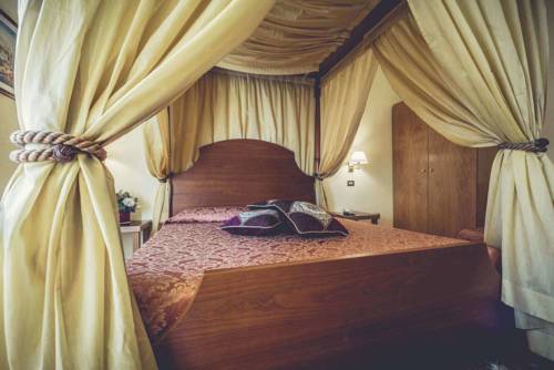 Imagen de la habitación del Hotel Nuovo Albergo. Foto 8