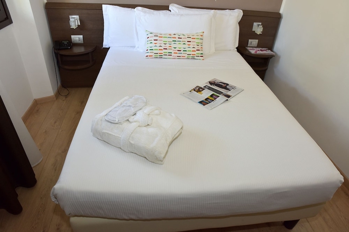 Imagen de la habitación del Hotel Nuovo Albergo Italia. Foto 15