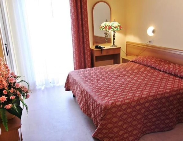 Imagen de la habitación del Hotel Nuovo Belvedere. Foto 11