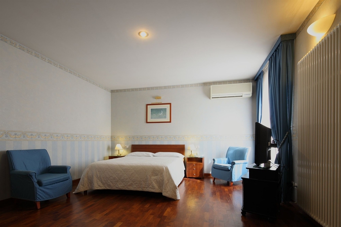 Imagen de la habitación del Hotel Nuovo Del Porto. Foto 6