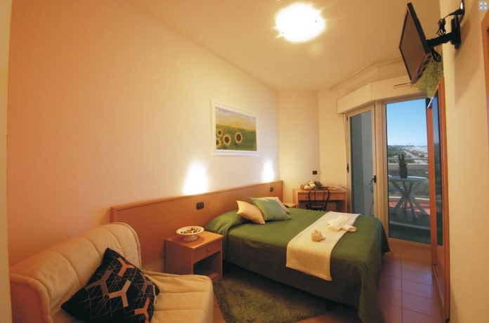 Imagen de la habitación del Hotel Nuovo Diana. Foto 9