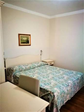 Imagen de la habitación del Hotel Nuovo Giardini. Foto 2