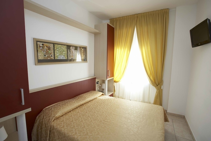 Imagen de la habitación del Hotel Nuovo Metrò. Foto 14