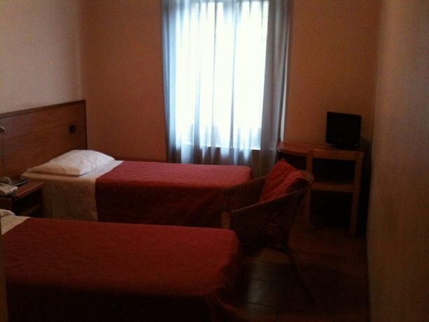 Imagen de la habitación del Hotel Nuovo, Milán. Foto 5