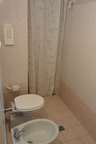 Imagen de la habitación del Hotel Nuovo, Milán. Foto 11