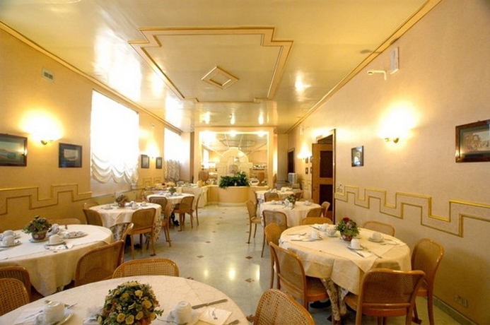 Imagen del bar/restaurante del Hotel Nuovo Rebecchino. Foto 4