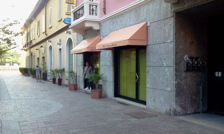 Imagen de los exteriores del Hotel Nuovo Rondò. Foto 2