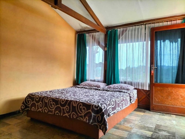 Imagen de la habitación del Hotel Nur Alam. Foto 3
