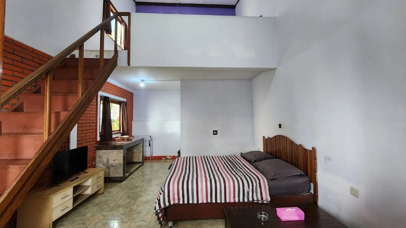 Imagen de la habitación del Hotel Nur Alam. Foto 9
